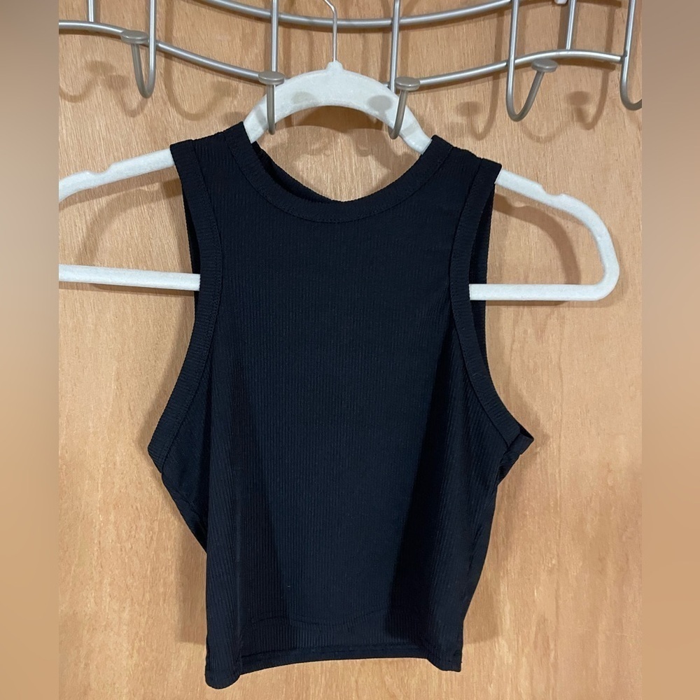 #161- PRETTY LITTLE THINGS-black cropped tank